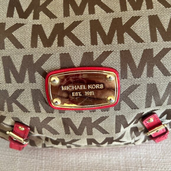 Micheal Kors Buckle Hobo MK with red leather - Picture 4 of 4